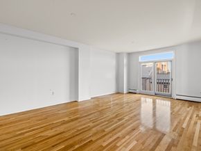 206 Shearwater Ct West 65, Jersey City NJ 07305