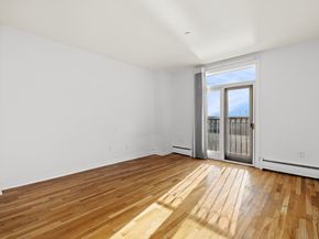 206 Shearwater Ct West 65, Jersey City NJ 07305