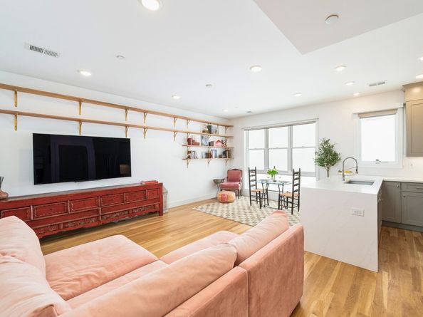 384 7th St 5, Jersey City NJ 07302