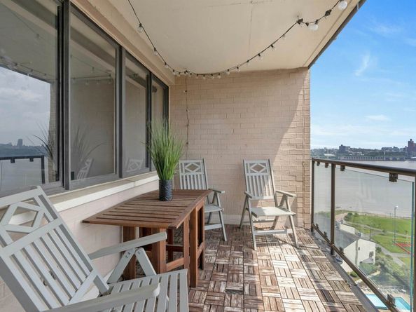 1203 River Rd 19K, Edgewater NJ 07020