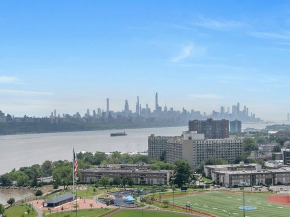 1203 River Rd 19K, Edgewater NJ 07020