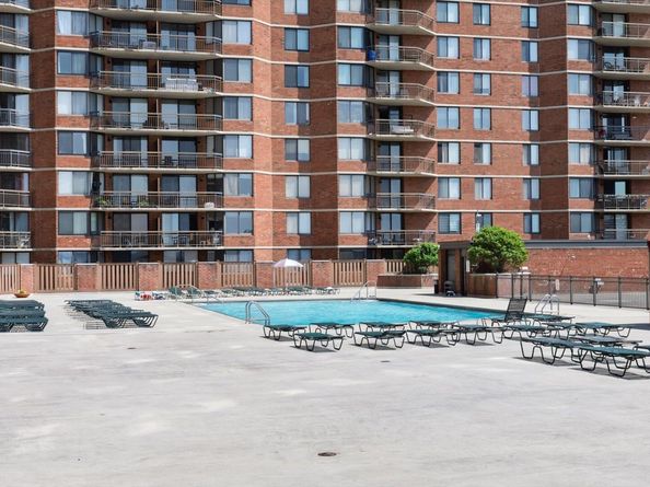 401 Harmon Cove Tower, Secaucus NJ 07094