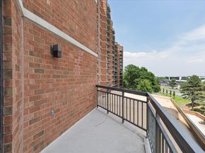 401 Harmon Cove Tower, Secaucus NJ 07094