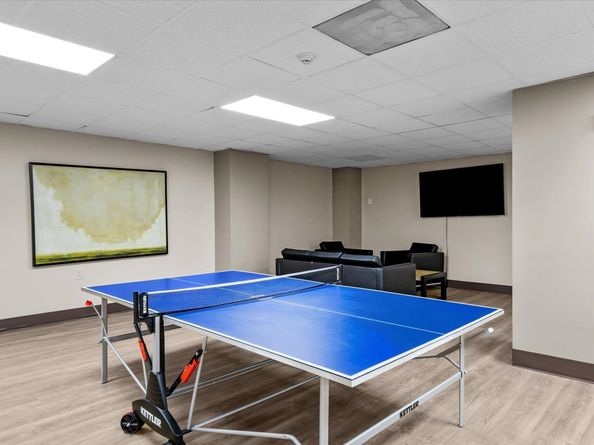 401 Harmon Cove Tower, Secaucus NJ 07094