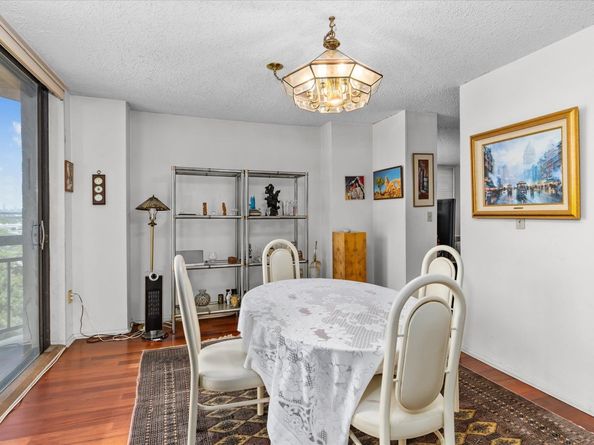 401 Harmon Cove Tower, Secaucus NJ 07094