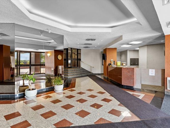 401 Harmon Cove Tower, Secaucus NJ 07094