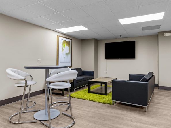 401 Harmon Cove Tower, Secaucus NJ 07094
