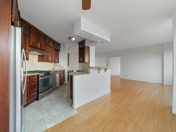 7000 Blvd East 18C, Guttenberg NJ 07093