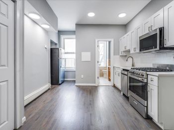 402 Grand St