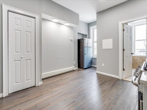 402 Grand St 3S / 302, Hoboken NJ 07030