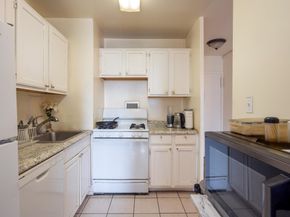 135 Montgomery St 6D, Jersey City NJ 07302