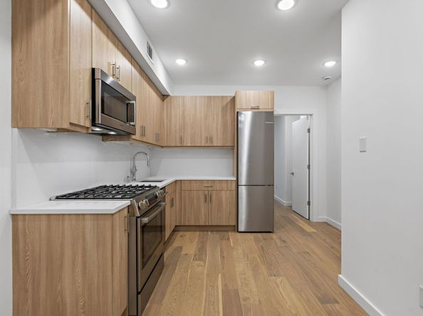 364 8th St 1L, Jersey City NJ 07302
