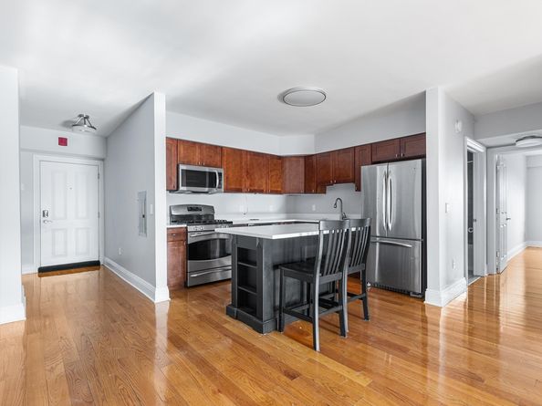 809 22nd St 1201, Union City NJ 07087