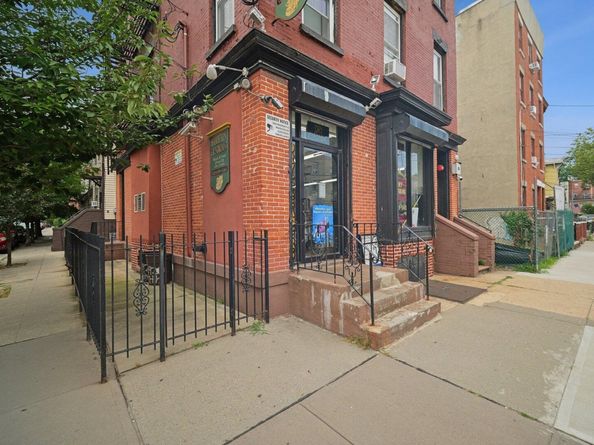 292 7th St 2, Jersey City NJ 07302