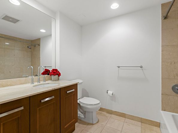 8100 River Rd 1013, North Bergen NJ 07047