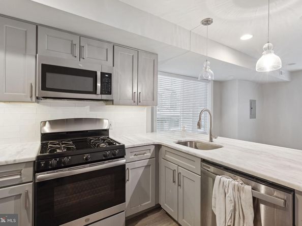 1419 Poplar Street, Philadelphia PA 19130