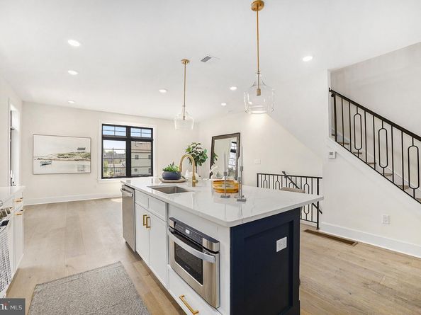 7519 Ridge Avenue, Philadelphia PA 19128