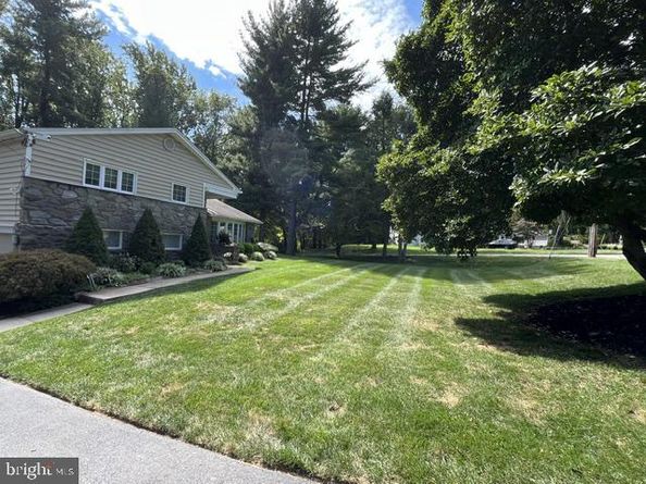 558 Sprague Road, Penn Valley PA 19072
