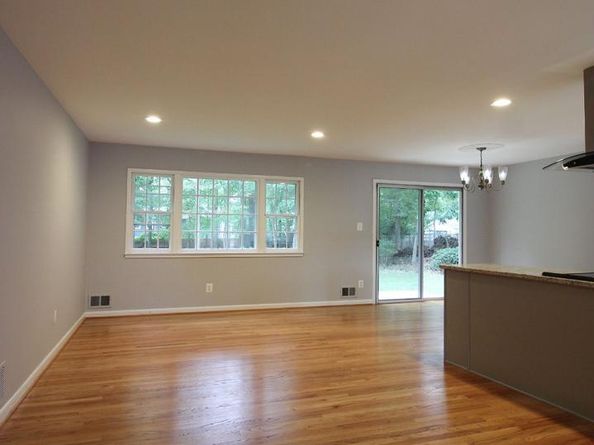 2391 Cedar Lane, Vienna VA 22180