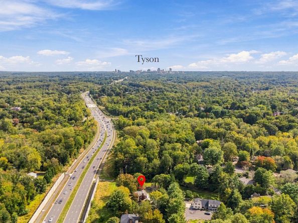 1295 Colvin Forest Drive, Vienna VA 22182