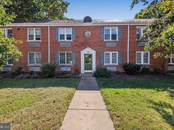 3203 Commonwealth Avenue C, Alexandria VA 22305