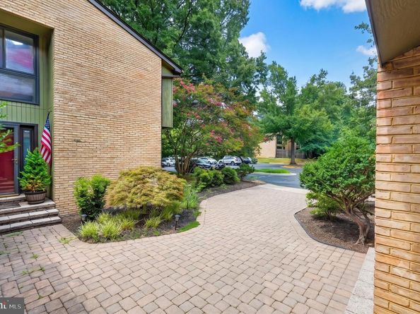 3174 Colchester Brook Lane, Fairfax VA 22031