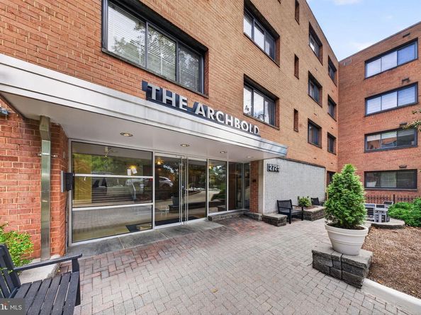 2725 39TH Street NW 201, Washington DC 20007