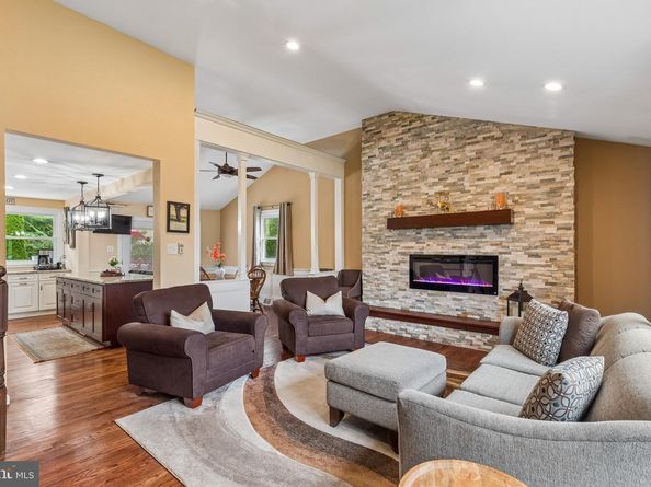 672 Killdeer Lane, Huntingdon Valley PA 19006
