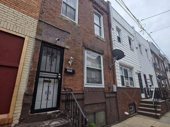 2005 S Beechwood Street, Philadelphia PA 19145