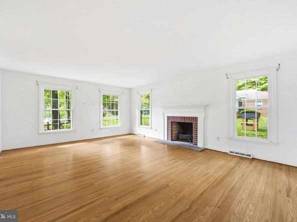 1565 Stanford Lane, Paoli PA 19301
