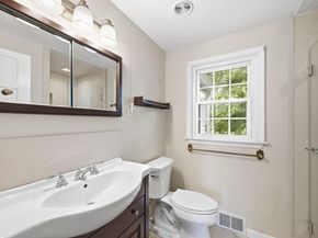 1565 Stanford Lane, Paoli PA 19301
