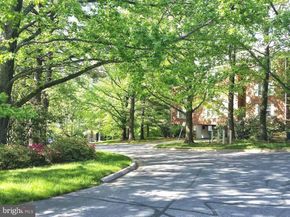 7621 Provincial Drive 211, Mclean VA 22102