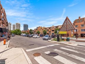 200 Lombard Street 528, Philadelphia PA 19147