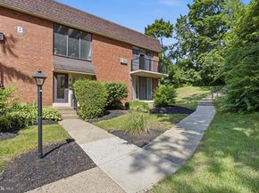 100 E Glenolden Avenue B6, Glenolden PA 19036