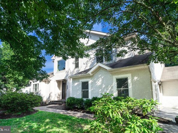 1515 Pownal Drive, Yardley PA 19067