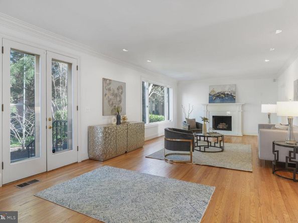 4711 Foxhall Crescent NW, Washington DC 20007