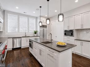 218 S 3rd Street, Philadelphia PA 19106