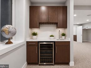 218 S 3rd Street, Philadelphia PA 19106