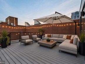 218 S 3rd Street, Philadelphia PA 19106