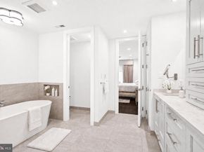218 S 3rd Street, Philadelphia PA 19106