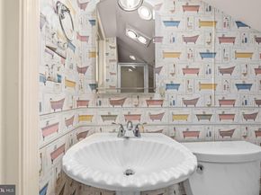3316 N Ohio Street N, Arlington VA 22207
