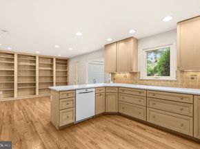 3316 N Ohio Street N, Arlington VA 22207