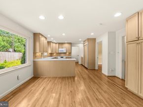 3316 N Ohio Street N, Arlington VA 22207