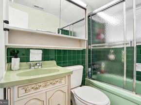 59 Quail Road, Levittown PA 19057