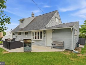59 Quail Road, Levittown PA 19057