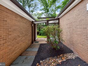 7036 Buxton Terrace, Bethesda MD 20817