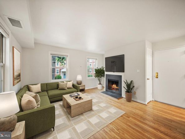 1311 E Abingdon Drive 4, Alexandria VA 22314