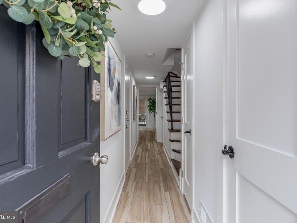 2535 Queen Annes Lane NW, Washington DC 20037