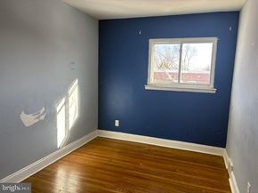 7817 Lorna Drive, Philadelphia PA 19111