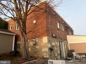 7817 Lorna Drive, Philadelphia PA 19111